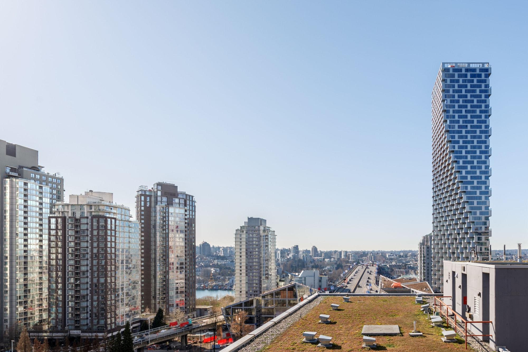 Grand Park Hotel & Suites Downtown Vancouver Exterior foto